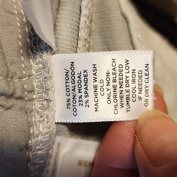 Loft curvy skinny corduroy jeans.size 2 - Picture 6 of 6